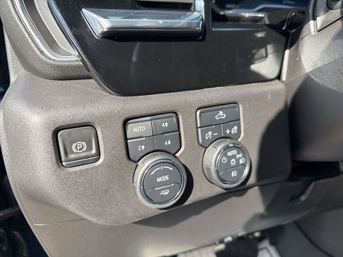 Used 2023 Chevrolet Silverado 1500 LT Trail Boss image 22