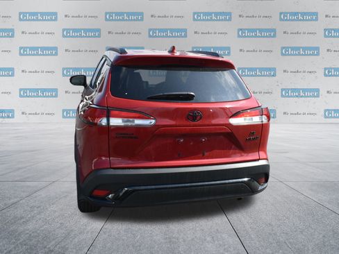Used 2023 Toyota Corolla Cross AWD Hybrid w/ Moonroof Package image 7