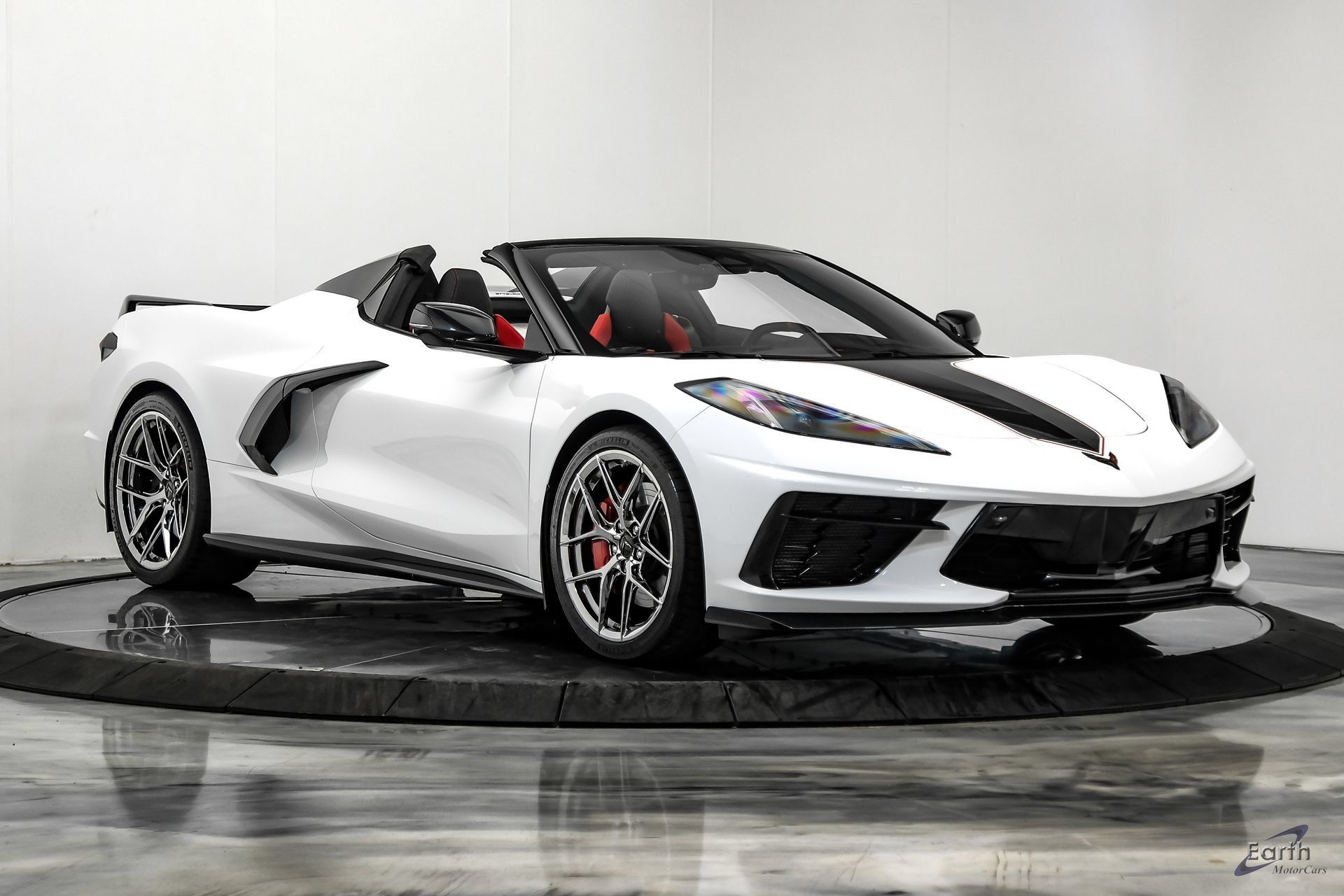 Used 2024 Chevrolet Corvette Stingray Premium Conv w/ Z51 Performance Package RWD image 29