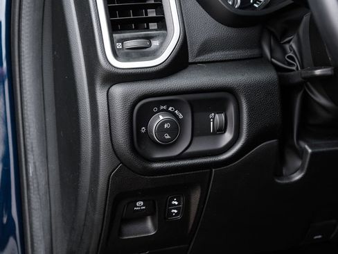 Used 2022 RAM 1500 Big Horn RWD image 37