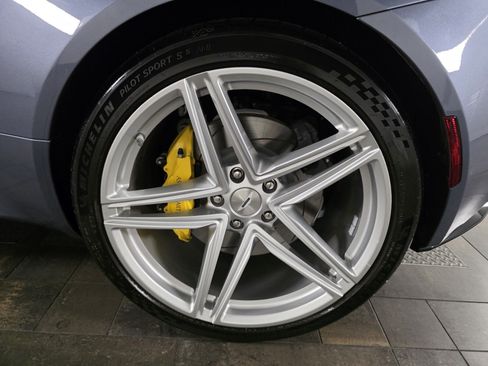 Used 2025 Aston Martin DB12 Coupe RWD image 4