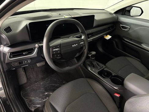 New 2026 Kia K4 LXS FWD image 17