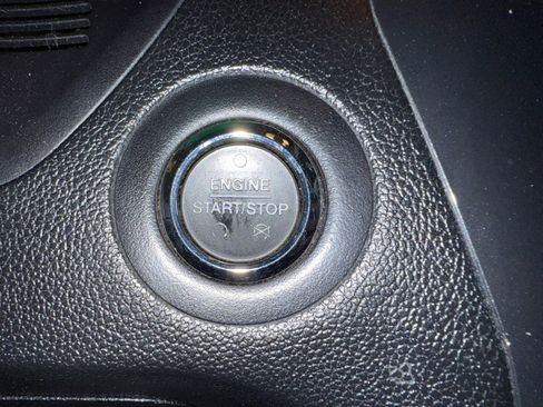 Used 2017 Ford Explorer XLT FWD image 22