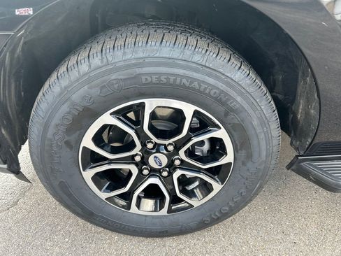 Certified 2024 Ford Expedition XLT image 9