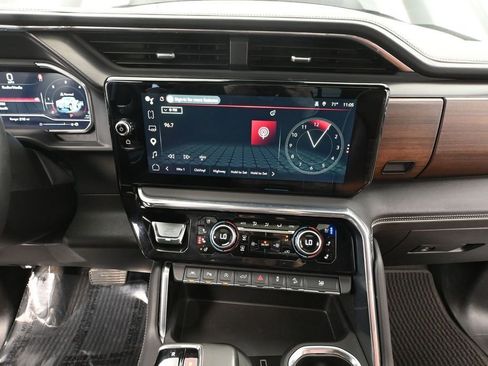 Used 2024 GMC Sierra 1500 Denali Ultimate AWD/4WD image 40