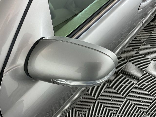 Used 2006 Mercedes-Benz C 350 Sedan image 9