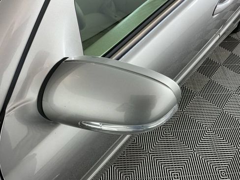 Used 2006 Mercedes-Benz C 350 Sedan image 9