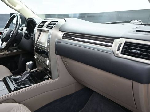 Certified 2021 Lexus GX 460 Premium w/ Premium Package AWD/4WD image 24