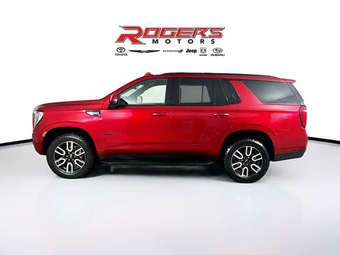 Used 2024 GMC Yukon AT4 w/ Technology Package image 4