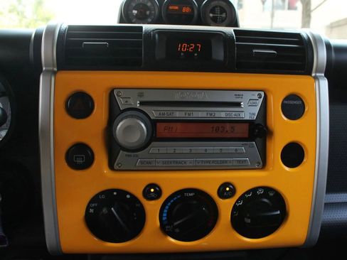 Used 2007 Toyota FJ Cruiser 4WD image 32