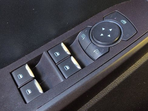 Used 2020 Ford Explorer XLT w/ Equipment Group 202A image 27