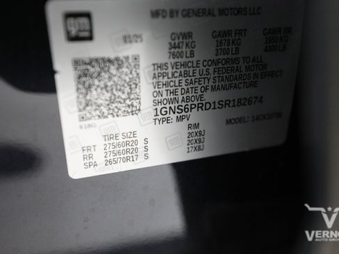 Used 2025 Chevrolet Tahoe Z71 w/ Comfort Package AWD/4WD image 14