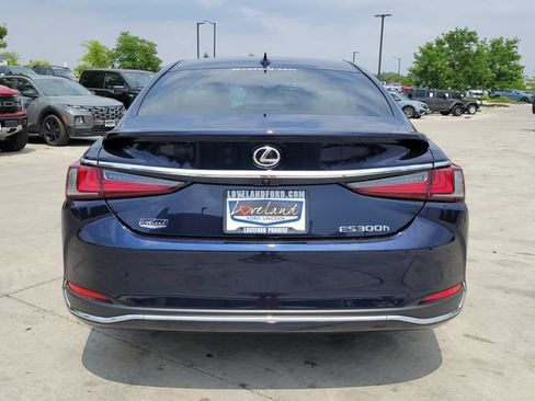 Used 2025 Lexus ES 300h w/ Premium Package FWD image 10