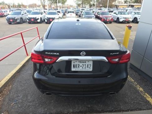 Used 2018 Nissan Maxima Platinum image 3