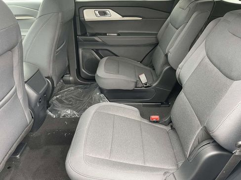 New 2026 Ford Explorer Active image 12