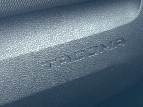Used 2017 Toyota Tacoma TRD Pro AWD/4WD image 26