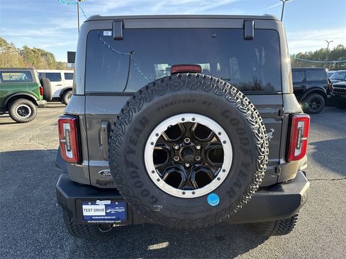 New 2025 Ford Bronco Outer Banks w/ Sasquatch Package image 6