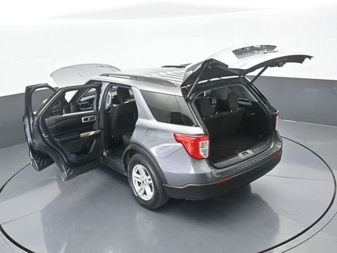 Used 2023 Ford Explorer XLT image 69