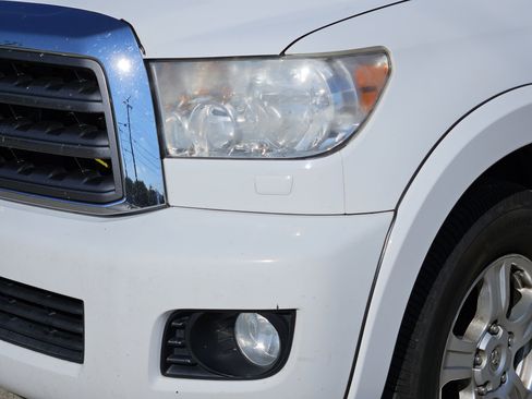 Used 2011 Toyota Sequoia SR5 image 11