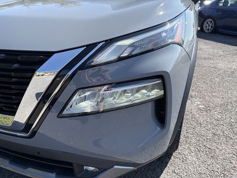 Used 2022 Nissan Rogue SL w/ SL Premium Package image 10