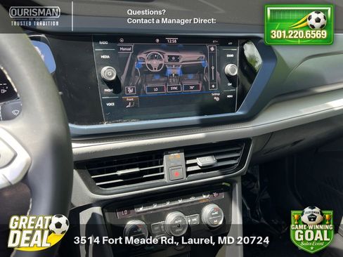 Used 2024 Volkswagen Taos SE FWD image 15