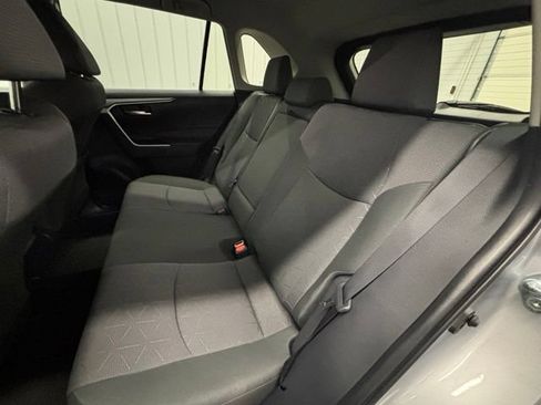 Used 2025 Toyota RAV4 XLE AWD/4WD image 9