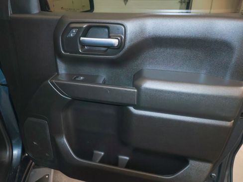 Used 2020 Chevrolet Silverado 1500 Custom w/ Custom Value Package image 35