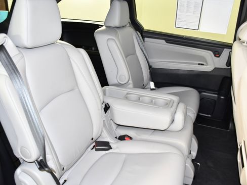 Certified 2024 Honda Odyssey EX-L image 43