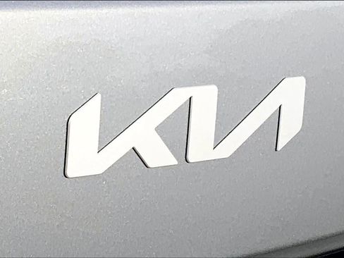Used 2024 Kia Soul LX w/ Option Group 015 FWD image 31