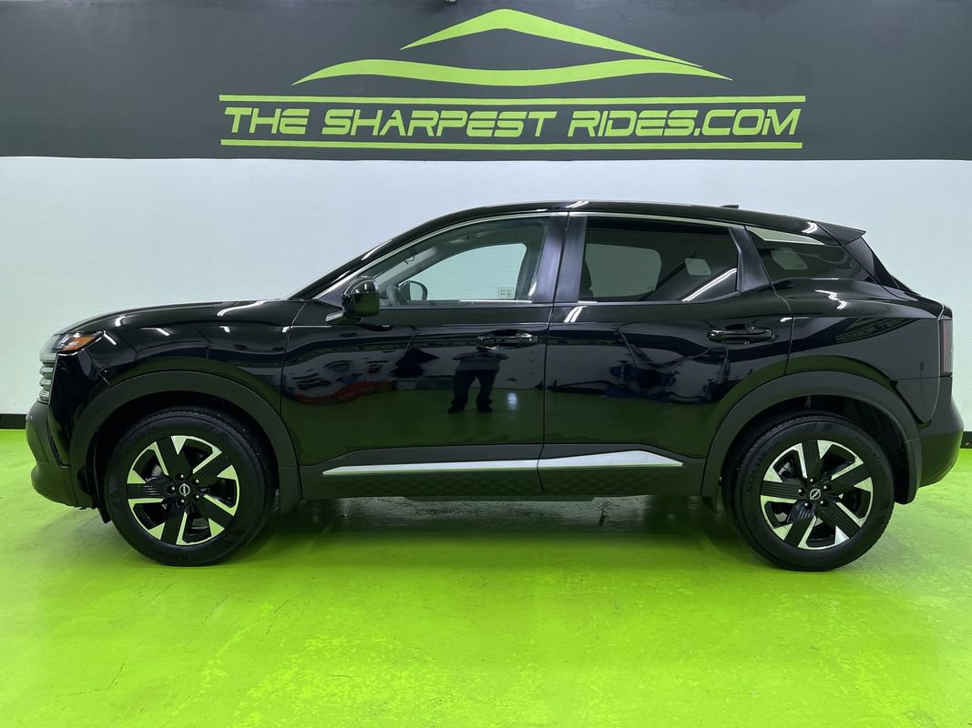 Used 2025 Nissan Kicks SV AWD/4WD image 6