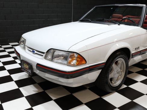 Used 1991 Ford Mustang LX RWD image 14