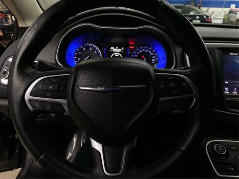 Used 2016 Chrysler 200 Limited w/ Convenience Group FWD image 22
