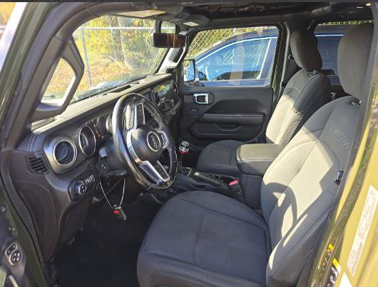 Used 2022 Jeep Gladiator Overland w/ LED Lighting Group AWD/4WD image 4