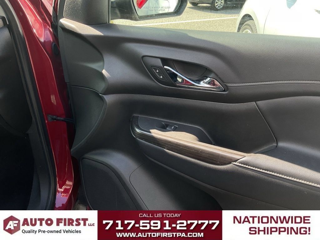 Used 2019 GMC Acadia SLT AWD/4WD image 17