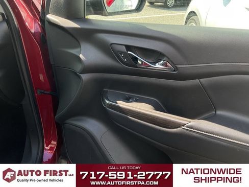 Used 2019 GMC Acadia SLT AWD/4WD image 17