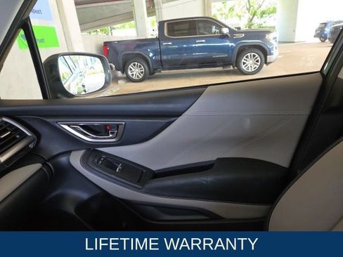 Used 2023 Subaru Forester Limited AWD/4WD image 6