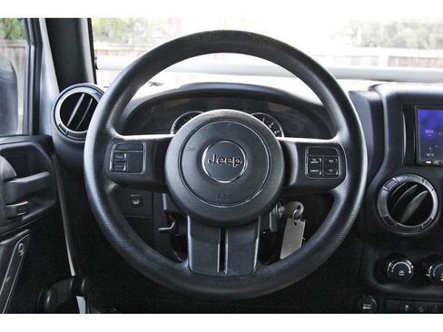 Used 2015 Jeep Wrangler Sport AWD/4WD image 13