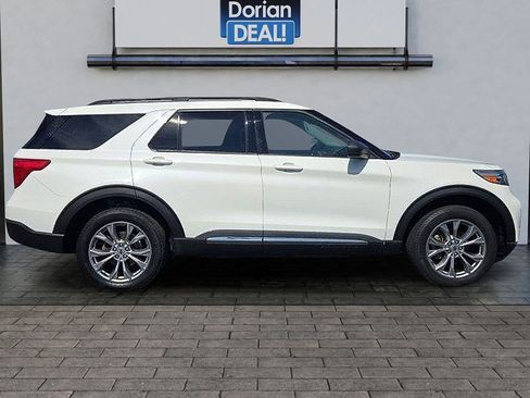 Certified 2023 Ford Explorer XLT w/ Equipment Group 202A AWD/4WD image 2