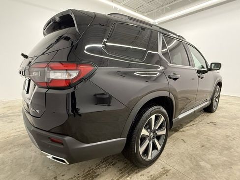 Certified 2025 Honda Pilot Elite image 5