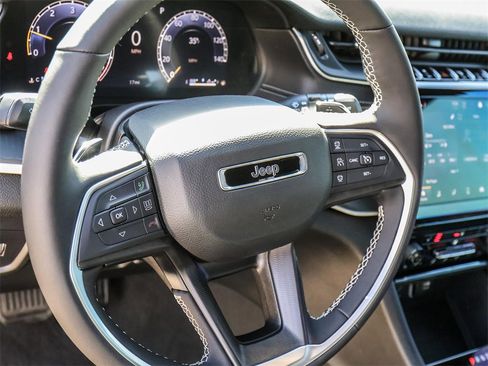 New 2025 Jeep Grand Cherokee L Altitude image 28