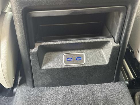 Certified 2025 Mercedes-Benz GLE 450 4MATIC image 17