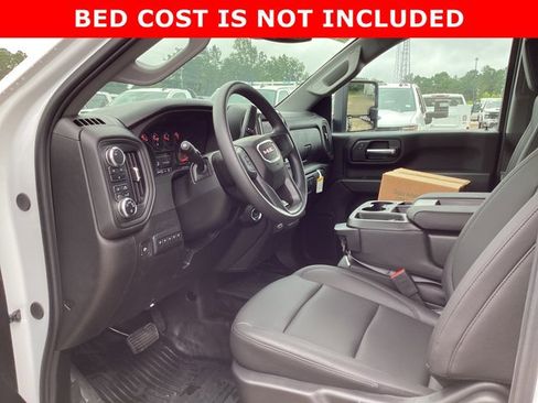 New 2025 GMC Sierra 3500 Pro w/ Convenience Package image 15