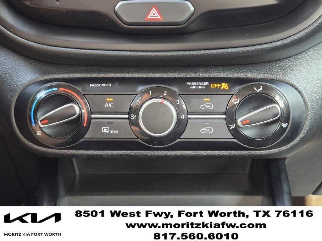 Certified 2022 Kia Soul LX w/ Technology Package FWD image 19