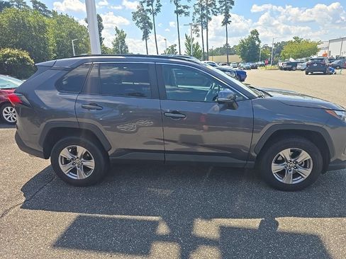 Used 2024 Toyota RAV4 XLE FWD image 4