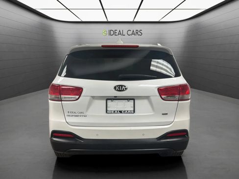 Used 2017 Kia Sorento FWD w/ LX Convenience Package image 6
