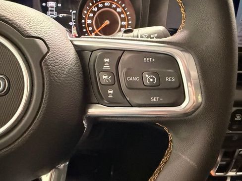 Used 2024 Jeep Wrangler Unlimited Sahara AWD/4WD image 28
