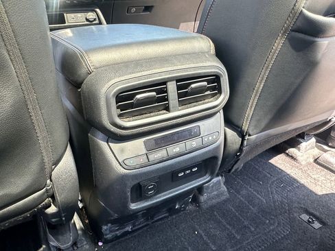 Used 2024 Honda Pilot TrailSport image 29