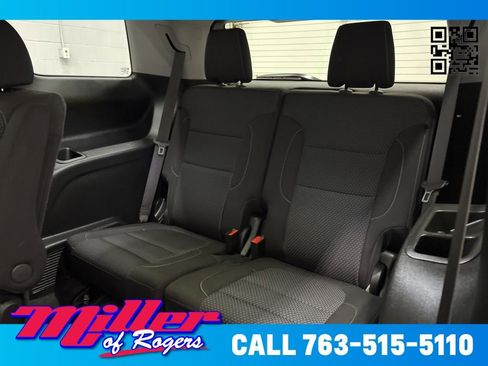 Used 2023 GMC Acadia SLE w/ Driver Convenience Package image 29