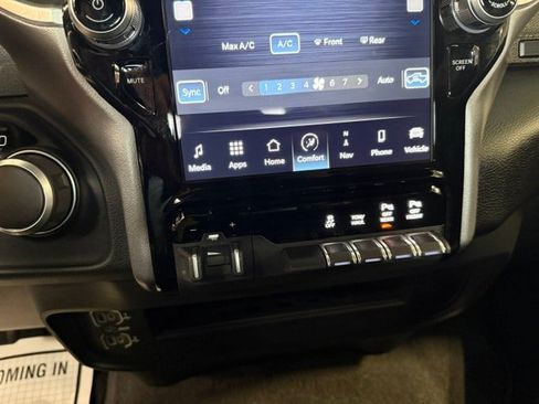 Used 2024 RAM 2500 Big Horn w/ Night Edition AWD/4WD image 54
