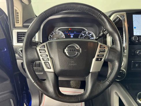 Used 2021 Nissan Titan SV w/ SV Convenience Package AWD/4WD image 13